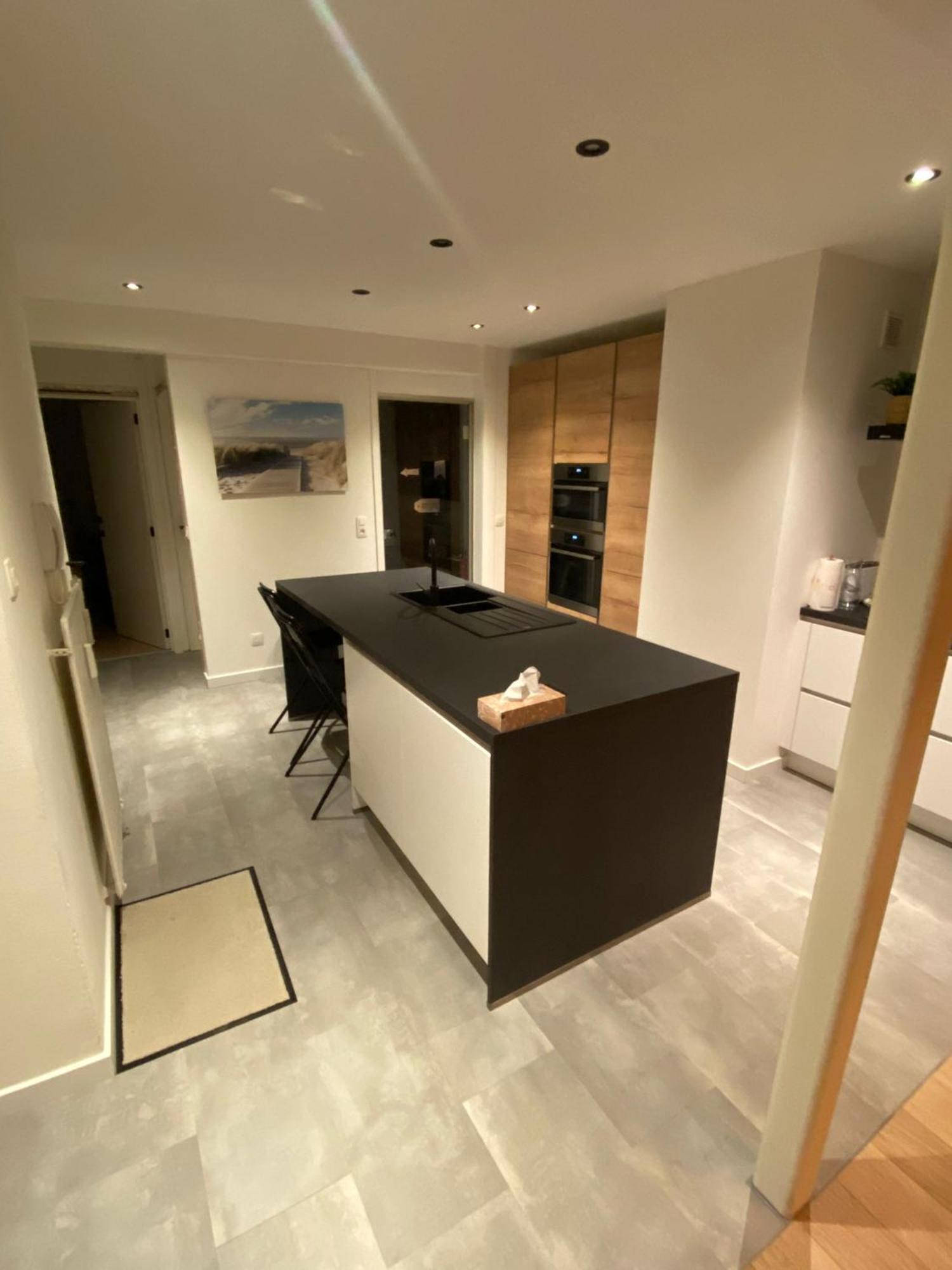 Spacious Apartment With Sea View Oostende Exterior foto
